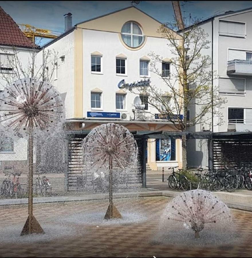 Hotel Capitol Zentrum Friedrichshafen Buitenkant foto